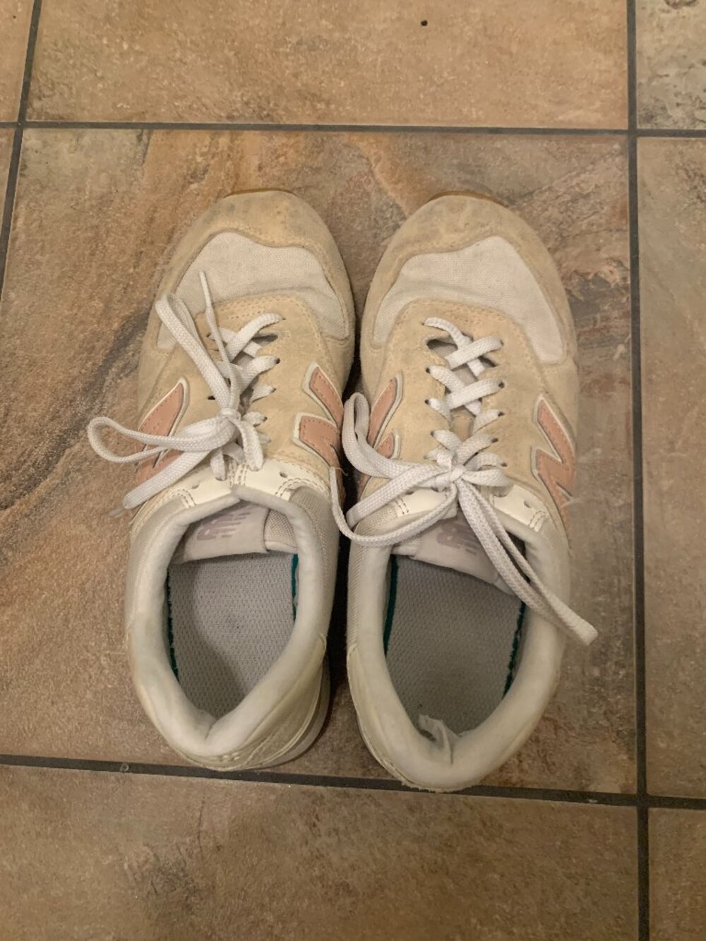 Beige New Balance Women's Running Shoe Sneaker Size 8.5